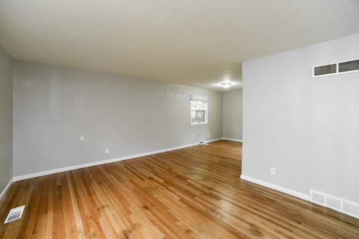 Building Photo - 4511 S Willis Ave