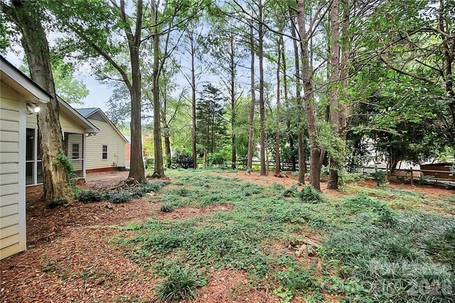 Building Photo - 11718 Fernhurst Ln