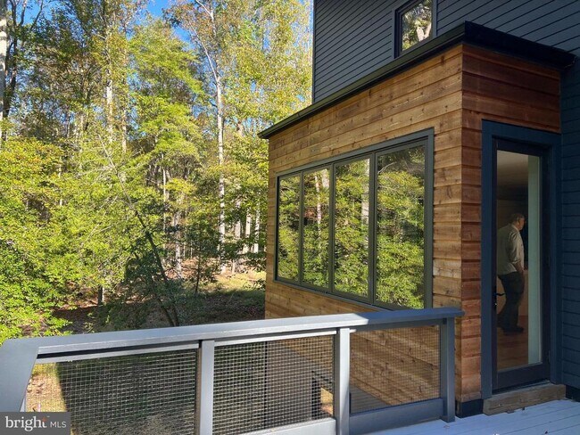 Building Photo - 48 Waller Point Dr