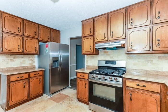 Building Photo - 185 Summertown Dr