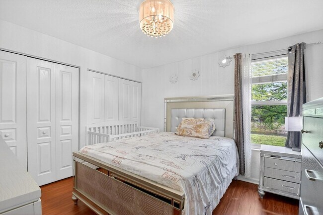 Building Photo - 5029 Starblaze Dr