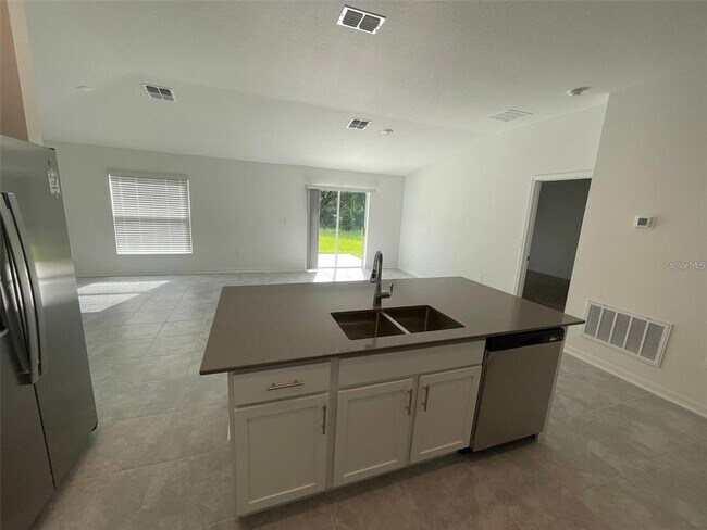 Building Photo - 4231 Green Gables Pl