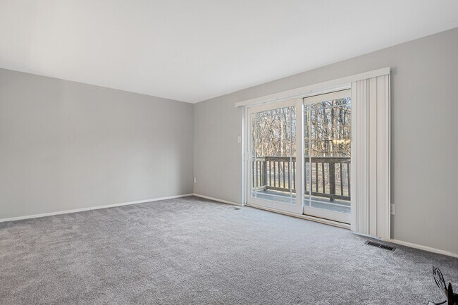 Building Photo - 10661 High Beam Ct