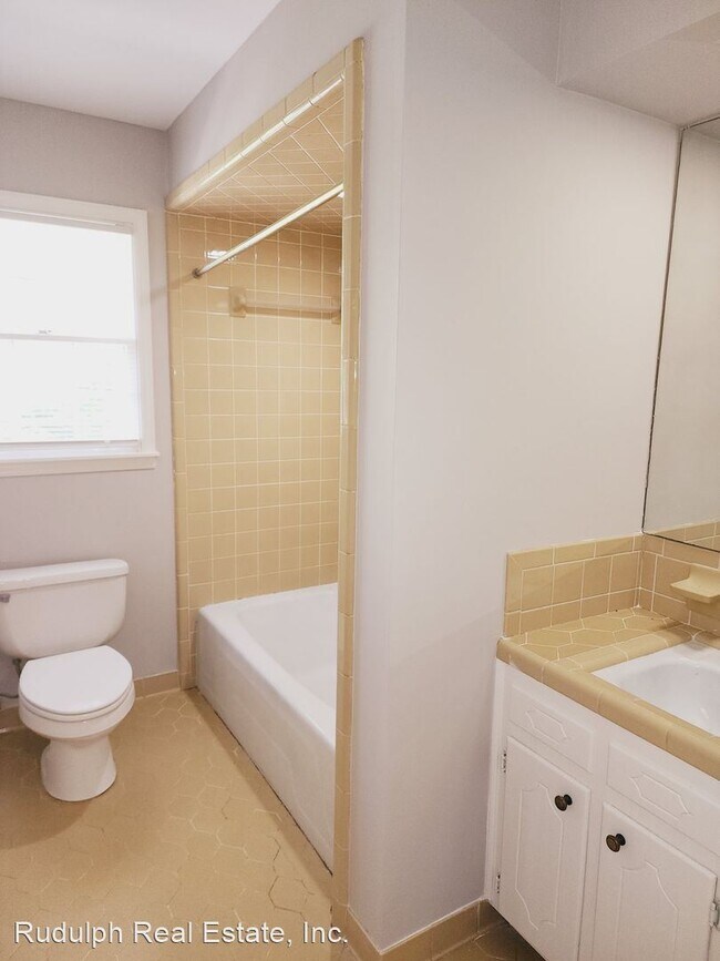 Building Photo - 4 br, 2.5 bath House - 1856 Catala Rd.