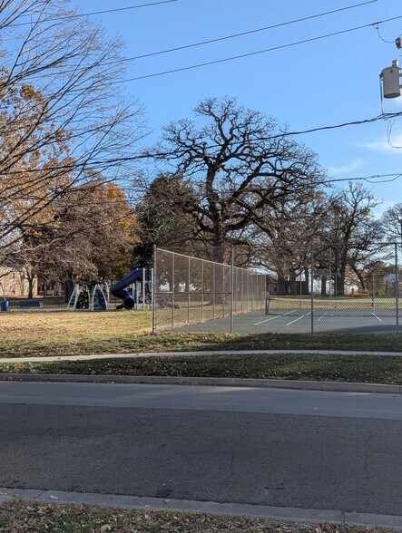 Drake Park. Right out front door, across the street! - 2313 Drake Park Ave