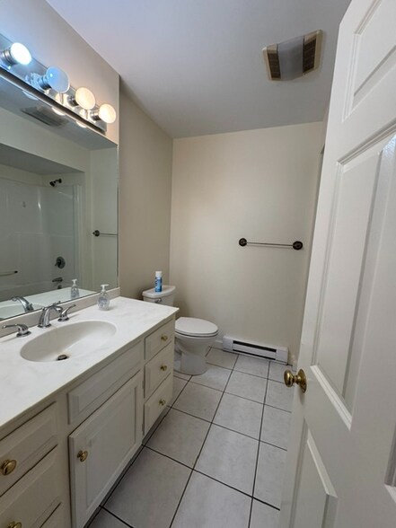 Building Photo - 4f Therese Rd