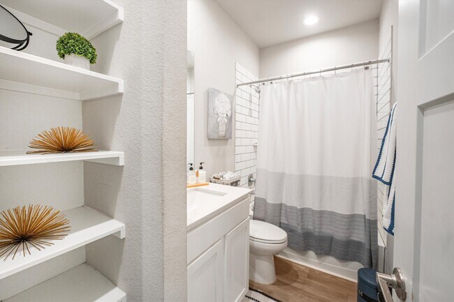 Building Photo - 12107 Bear River Dr