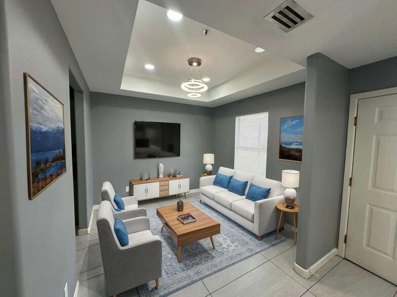 Building Photo - 1421 W Harrison Ave