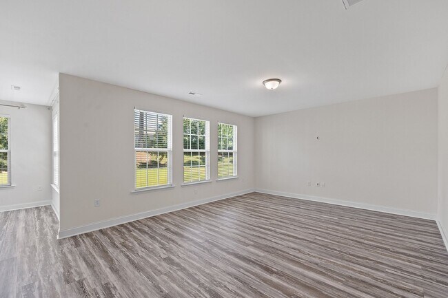 Building Photo - Spacious 4bd/3ba in Franklinton
