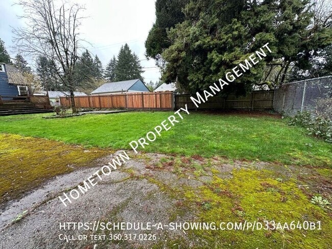 Building Photo - 912 Carlyon Ave SE