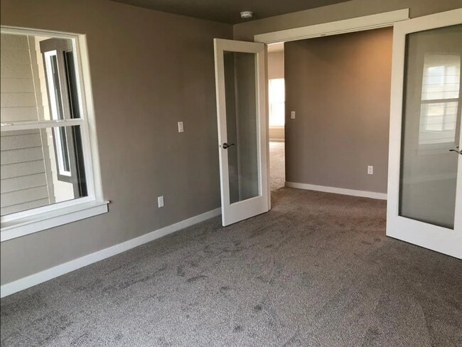 Building Photo - 5683 E Upminster St