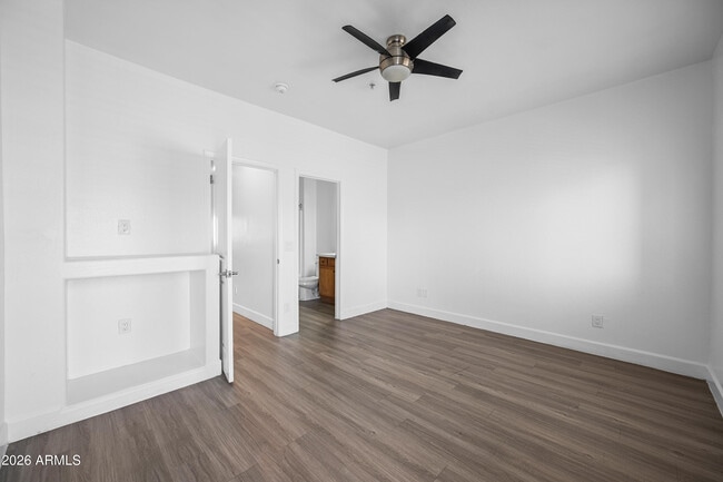 Building Photo - 4608 W Maryland Ave