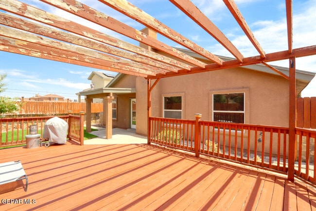 Building Photo - 14241 Smokey Point Dr