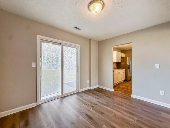 Building Photo - 7065 Merrywood Dr