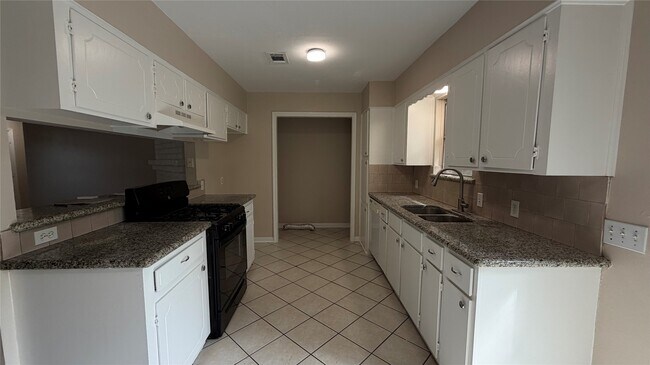Building Photo - 1006 Grand Jct Dr