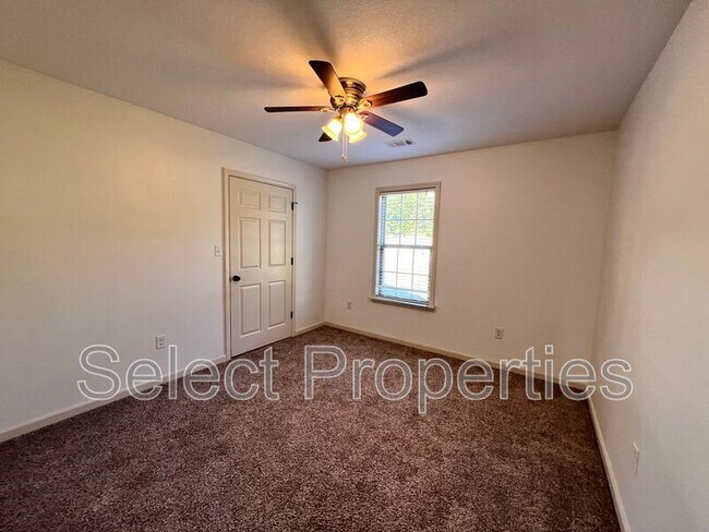 Building Photo - 201 County Rd 4063