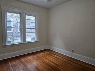 Building Photo - 39 Pearson Rd