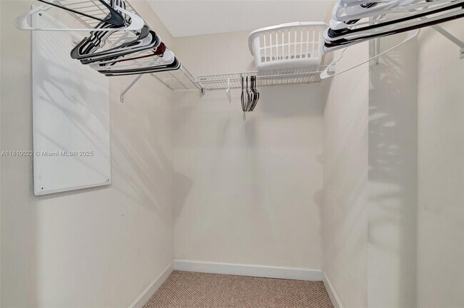 Building Photo - 480 Hibiscus St