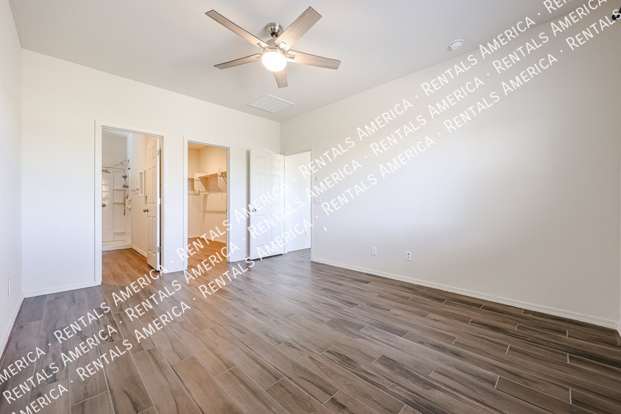 Building Photo - 25970 W Cat Balue Dr