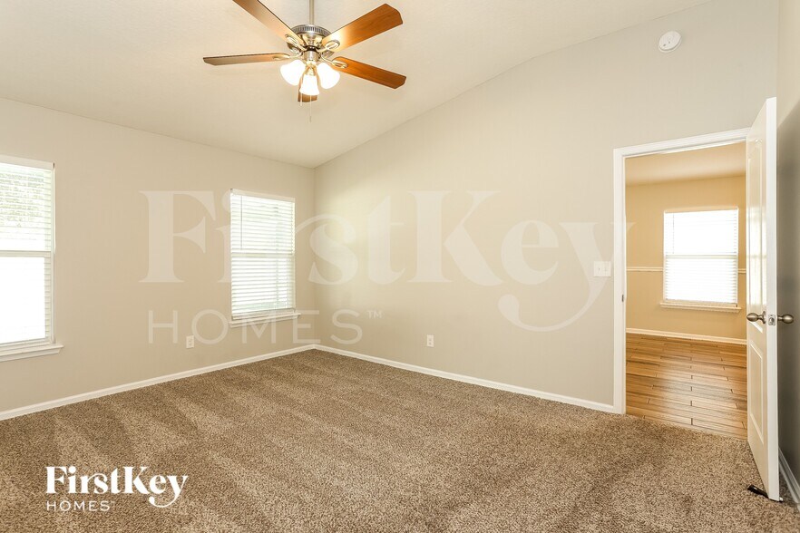 Building Photo - 4145 Emilio Ln