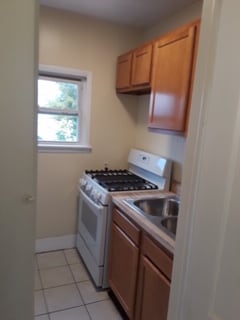 Building Photo - 626 Park Ave