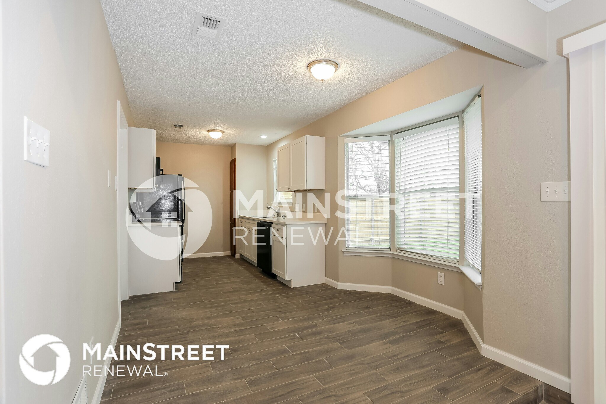 Building Photo - 6707 Country Creek Dr