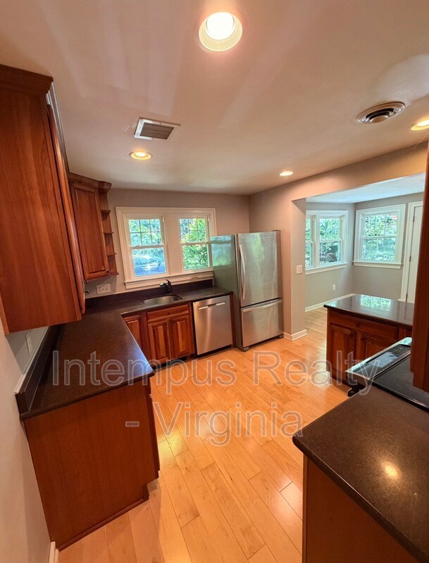 Building Photo - 7104 Triad Way