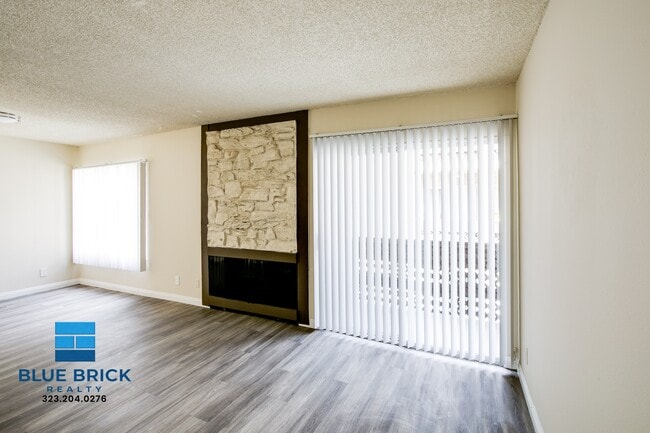 Building Photo - 451 S Harvard Blvd