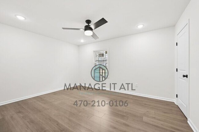 Building Photo - FULLY remodeled 4-bedroom, 2-bathroom house in Gainesville!