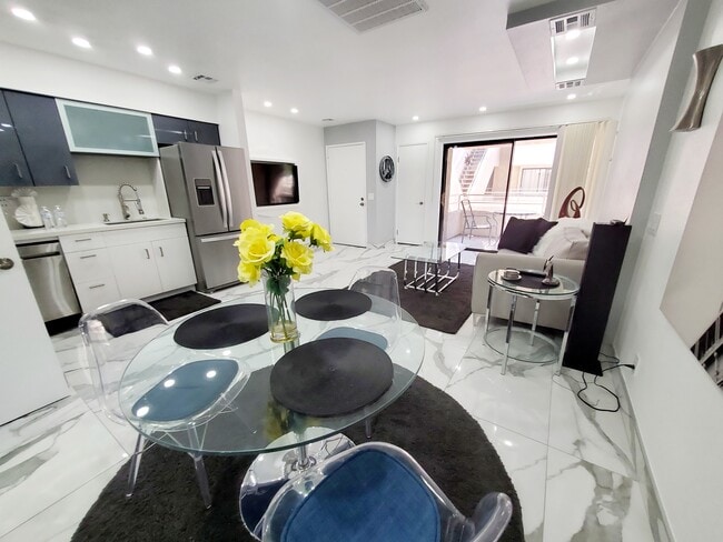 Building Photo - 464 S Calle Encilia