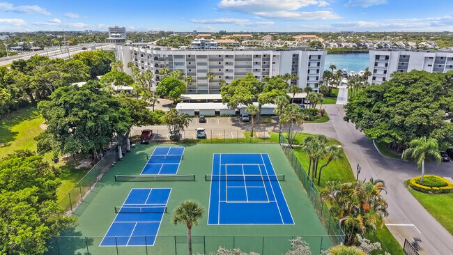 Building Photo - 1748 Jupiter Cove Dr