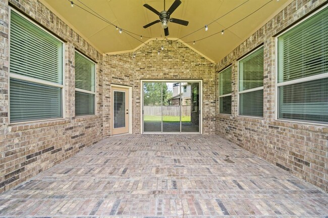 Building Photo - 14 Camplight Court
