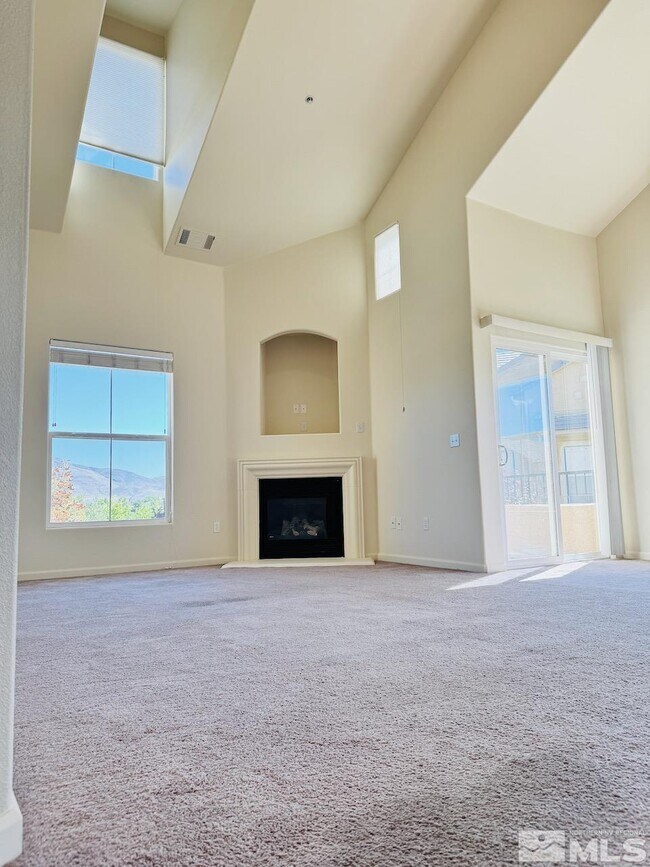 Building Photo - 1325 S Meadows Pkwy