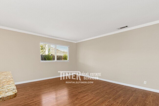 Building Photo - 8052 Phoebe Way