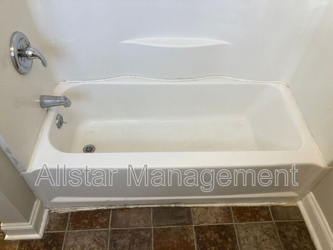 Building Photo - 3523 W 58th St