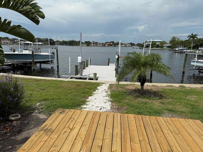 Building Photo - Waterfront Home for Rent – 2BR/2.5BA + Doc...