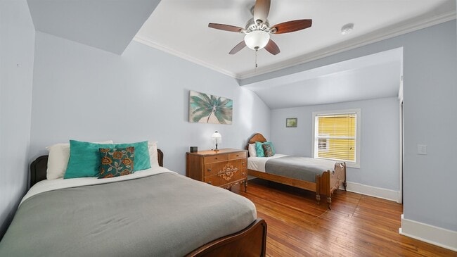 Building Photo - 14 Sanchez Ave