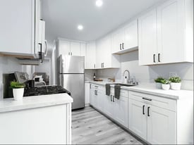 Building Photo - 4143 Van Dyke Ave