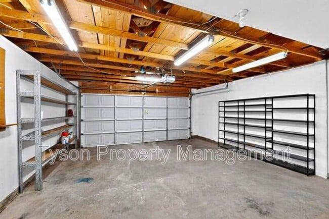 Building Photo - 509 Tassy Ct SE
