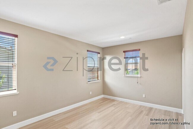 Building Photo - 3356 Cydonia Court