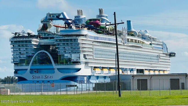 Building Photo - 299 Chandler St