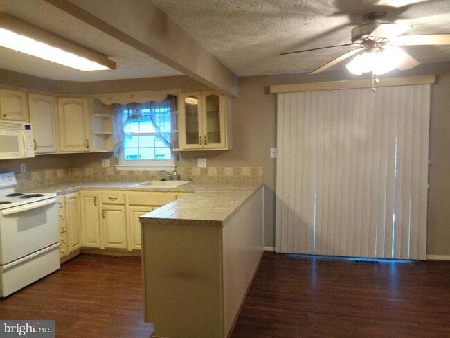 Building Photo - 4020 Rustico Rd