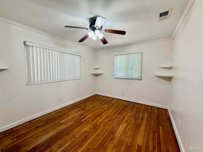 Building Photo - 5071 Springhill Dr