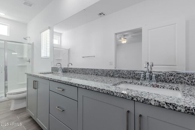 Building Photo - 1318 S 105th Pl