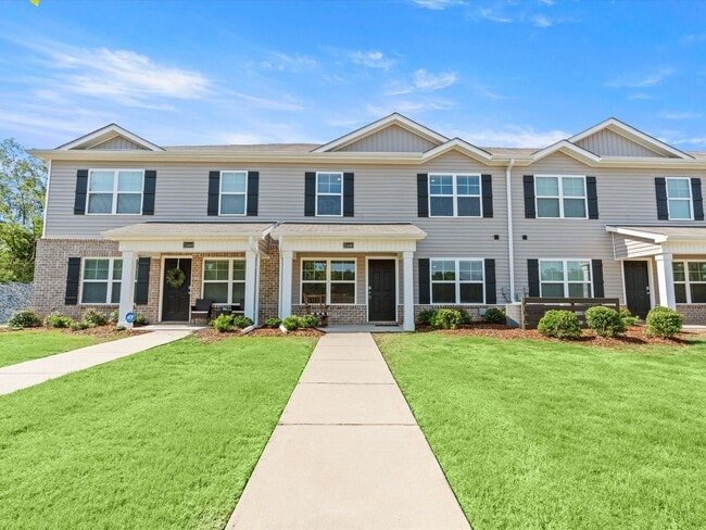 Building Photo - ASK ABOUT RENT SPECIAL! Fantastic Location – Spacious 3 Bedroom Townhome with Rear-Entry Garage!