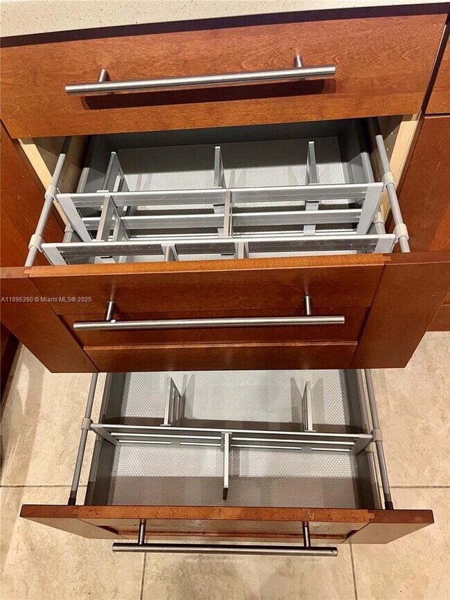 Building Photo - 16919 N Bay Rd