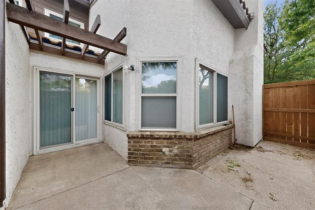 Building Photo - 14151 Montfort Dr