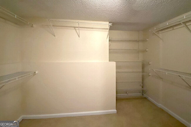 Building Photo - 3550 River Trace Dr