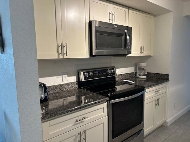 Building Photo - 303 Audubon Drive Unit 202