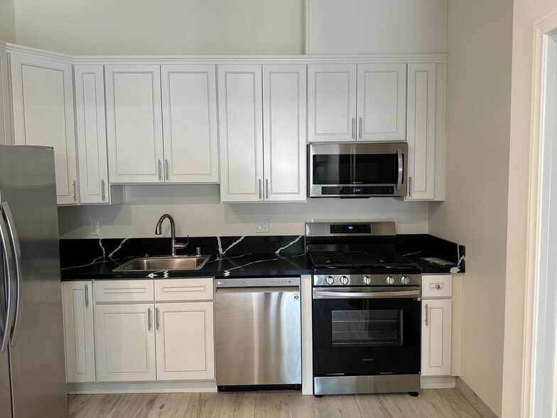 Building Photo - 23110 1/2 West Mulholland Drive